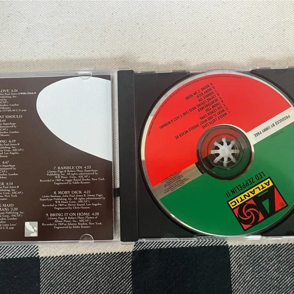 Led Zeppelin II - Picture 2 of 5